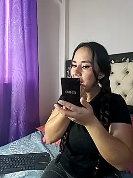 Veeronica Smith online show from 20, 2, 2025