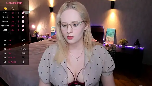 Aemilia  online show from 3, 3, 2025