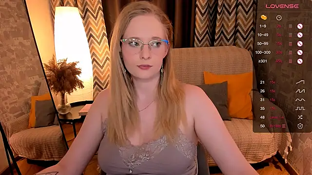 Aemilia  online show from 6, 10, 2025