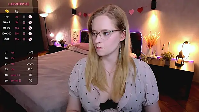 Aemilia  online show from 3, 10, 2025