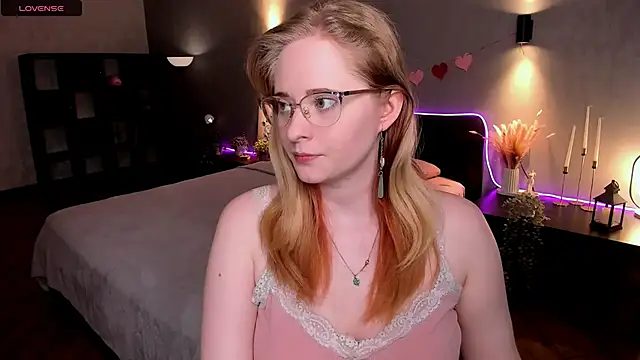 Aemilia  online show from 3, 5, 2026