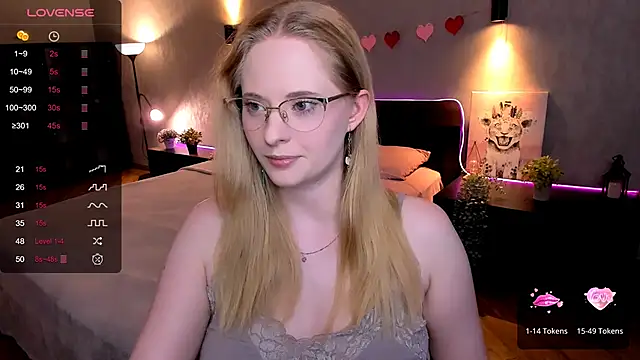 Aemilia  online show from 11, 9, 2025