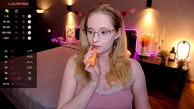 Aemilia  online show from 17, 11, 2025