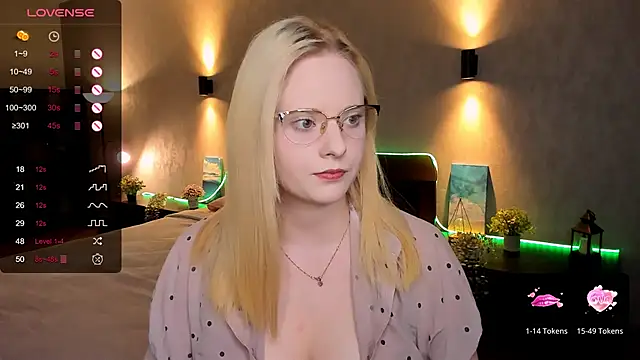 Aemilia  online show from 17, 3, 2025