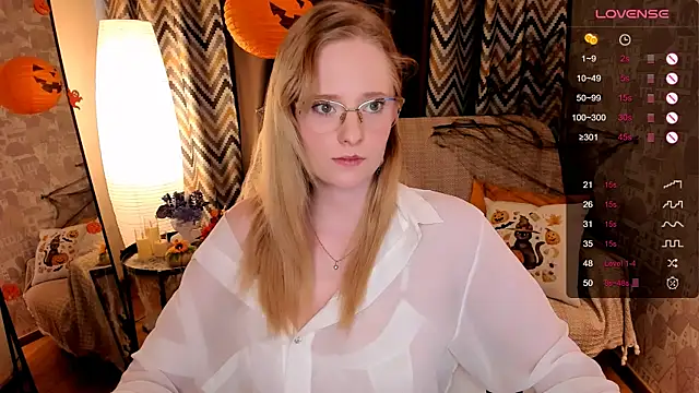 Aemilia  online show from 21, 10, 2025