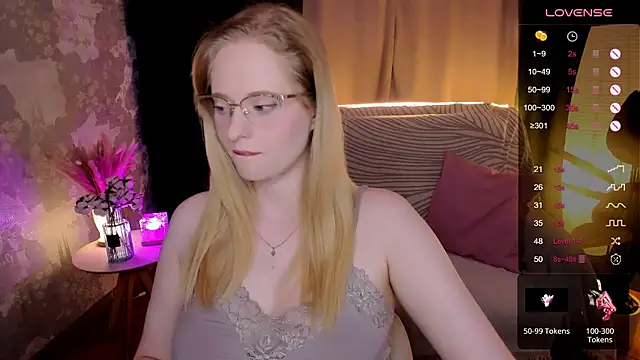 Aemilia  online show from 5, 10, 2025