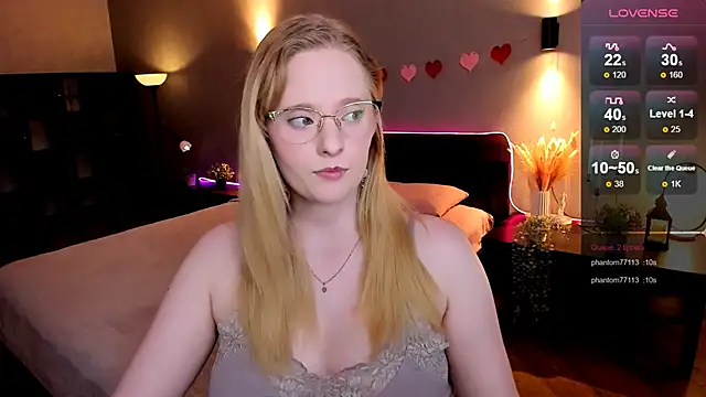 Aemilia  online show from 20, 10, 2025