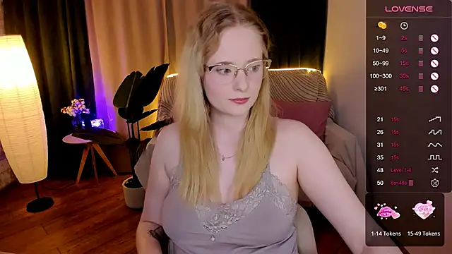 Aemilia  online show from 12, 9, 2025