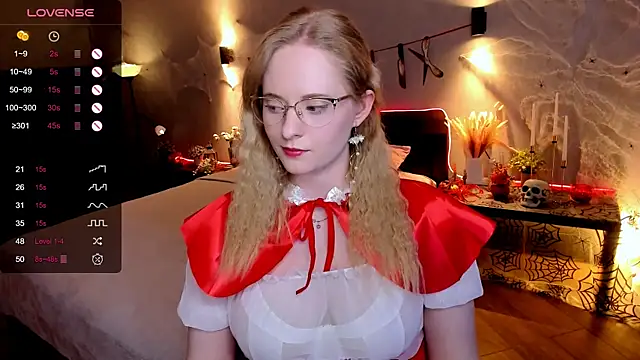 Aemilia  online show from 23, 10, 2025