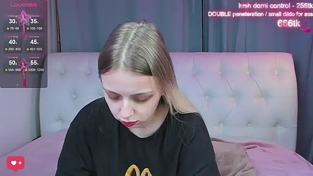 Alice Halle online show from 13, 10, 2025