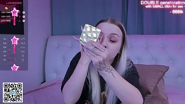 Alice Halle online show from 12, 11, 2025