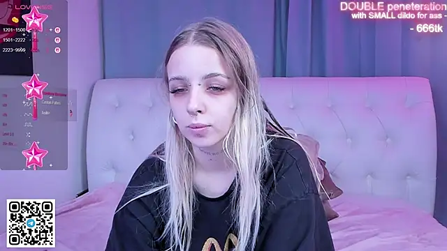 Alice Halle online show from 11, 11, 2025