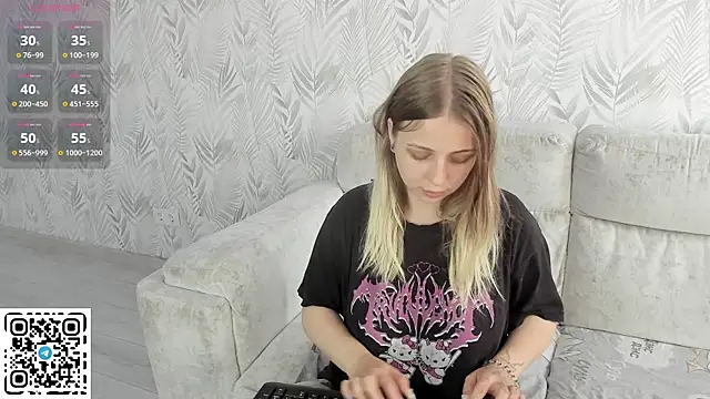 Snapshot of Alice_Halle chatting on 15, 7, 2026 Alice Halle online show from 15, 7, 2026