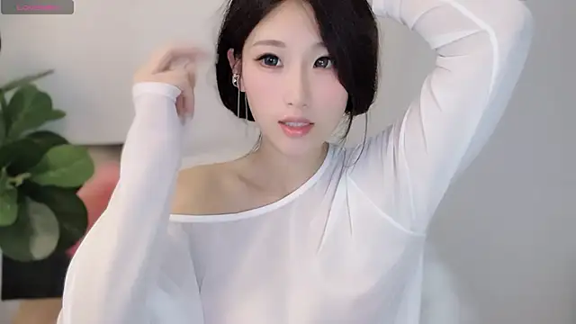 Snapshot of Chu-Chu-99 chatting on 6, 12, 2024 Chu-Chu-99 online show from 6, 12, 2024