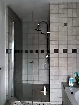 Linalicious online show from 6, 2, 2025