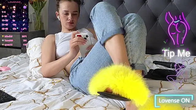 Strip-Lady online show from 12, 3, 2025