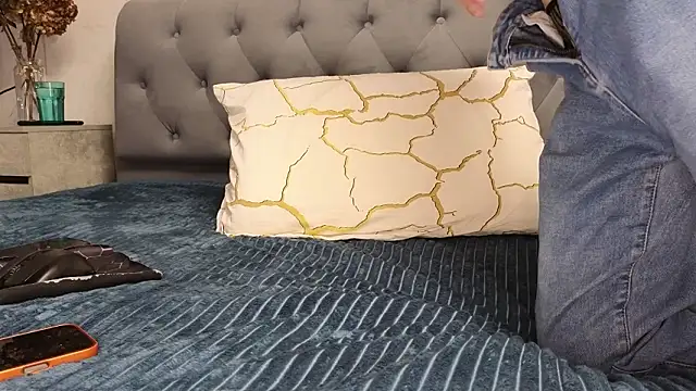 Strip-Lady online show from 2, 2, 2026