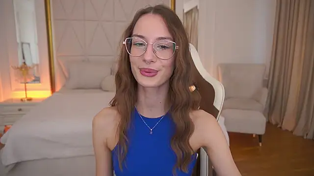 Snapshot of CozyMell chatting on 23, 2, 2026 CozyMell online show from 23, 2, 2026