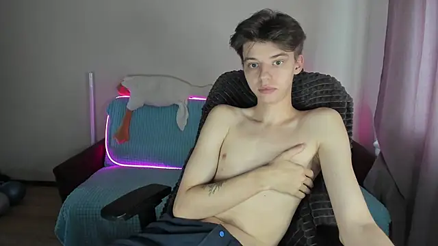 Liam sexy1 online show from 12, 10, 2025