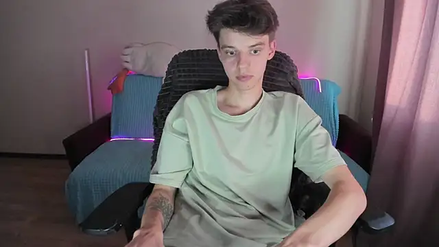 Liam sexy1 online show from 25, 9, 2025