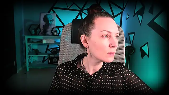 VandaRossi online show from 8, 11, 2025