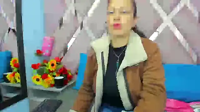 Mulan sexy01 online show from 4, 10, 2025