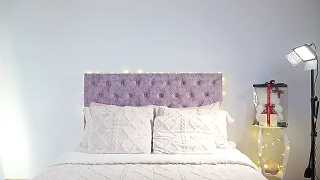 samantha evans2 online show from 18, 2, 2026