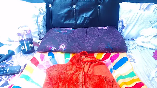 spicydiver38 online show from 2, 11, 2025