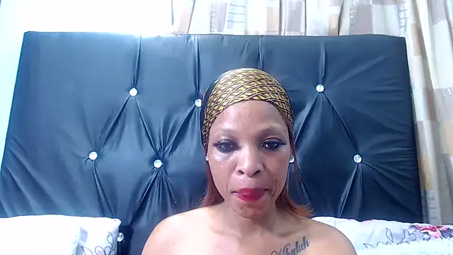 spicydiver38 online show from 5, 11, 2025