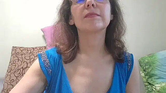 Snapshot of HollyJewel chatting on 17, 6, 2026 HollyJewel online show from 17, 6, 2026