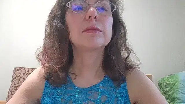 Snapshot of HollyJewel chatting on 19, 6, 2026 HollyJewel online show from 19, 6, 2026