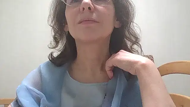 Snapshot of HollyJewel chatting on 12, 3, 2025 HollyJewel online show from 12, 3, 2025