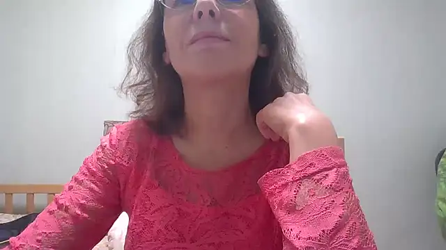 Snapshot of HollyJewel chatting on 15, 10, 2025 HollyJewel online show from 15, 10, 2025