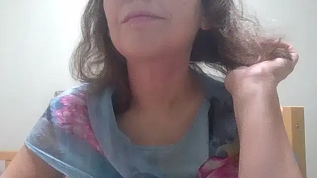 HollyJewel online show from 4, 12, 2025