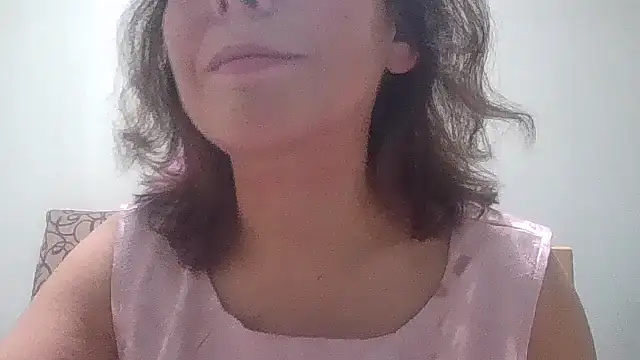 Snapshot of HollyJewel chatting on 5, 11, 2025 HollyJewel online show from 5, 11, 2025