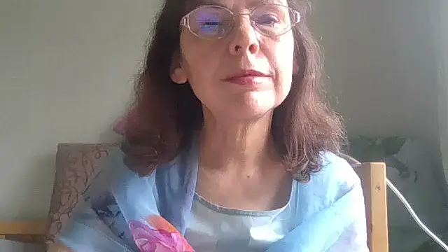 Snapshot of HollyJewel chatting on 13, 5, 2026 HollyJewel online show from 13, 5, 2026