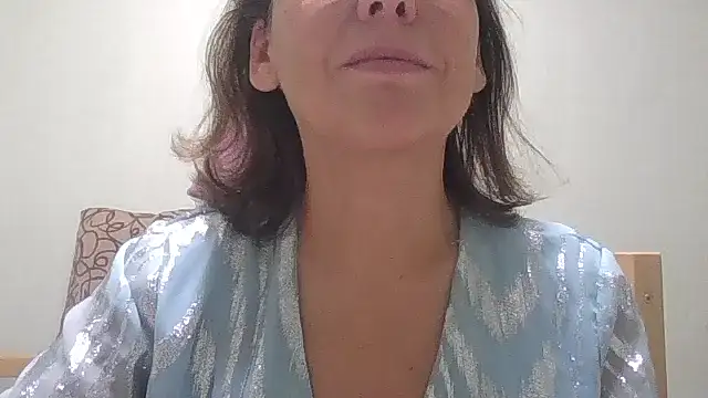 Snapshot of HollyJewel chatting on 22, 10, 2025 HollyJewel online show from 22, 10, 2025