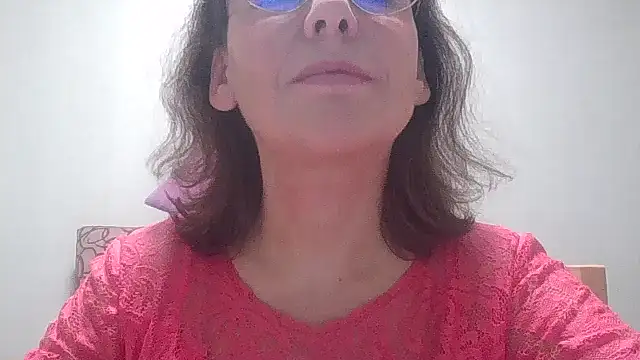 Snapshot of HollyJewel chatting on 7, 11, 2025 HollyJewel online show from 7, 11, 2025