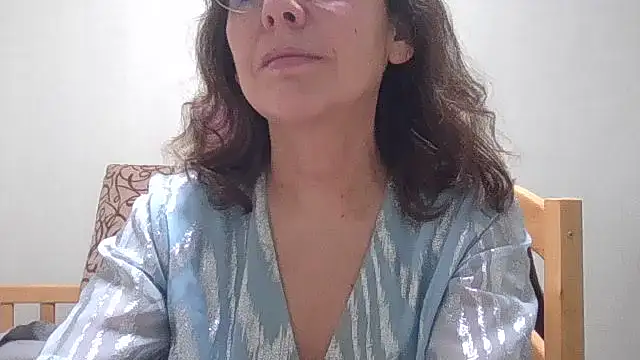 HollyJewel online show from 3, 3, 2026