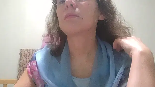 Snapshot of HollyJewel chatting on 26, 11, 2025 HollyJewel online show from 26, 11, 2025