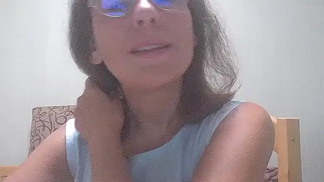 Snapshot of HollyJewel chatting on 12, 9, 2025 HollyJewel online show from 12, 9, 2025