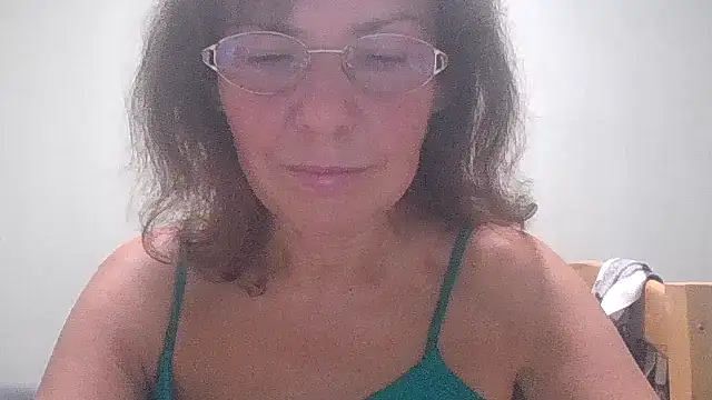 Snapshot of HollyJewel chatting on 28, 9, 2025 HollyJewel online show from 28, 9, 2025