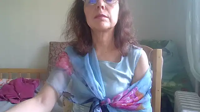 Snapshot of HollyJewel chatting on 15, 5, 2026 HollyJewel online show from 15, 5, 2026