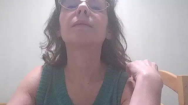 Snapshot of HollyJewel chatting on 27, 2, 2025 HollyJewel online show from 27, 2, 2025