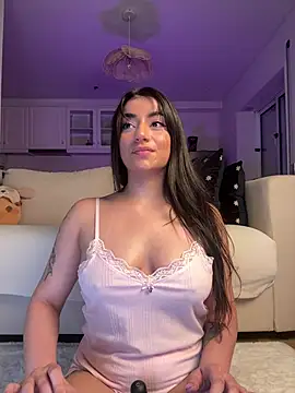 ZoeZayd online show from 5, 4, 2026