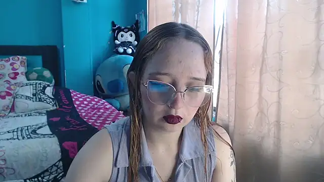 Liaroberts1 online show from 20, 3, 2025