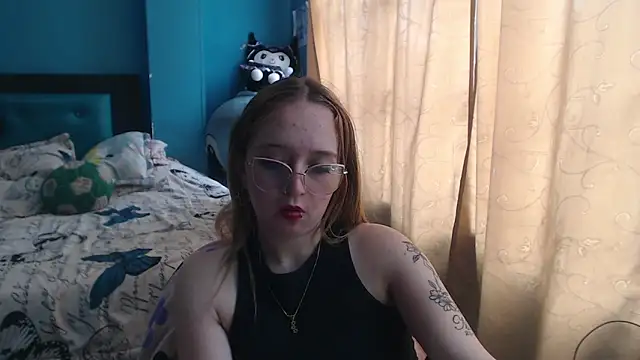 Liaroberts1 online show from 13, 3, 2025