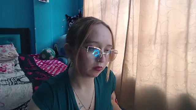 Liaroberts1 online show from 18, 3, 2025