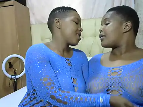 Xxxsluts online show from 11, 3, 2025