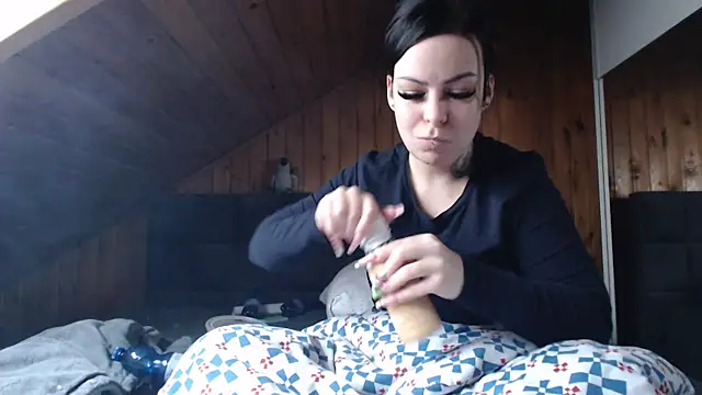 BoeseMoni1998 online show from 9, 11, 2025